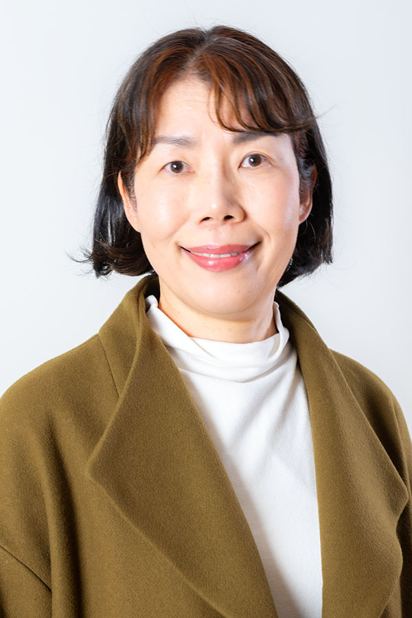 白川奈奈の宣材写真（バストアップ）