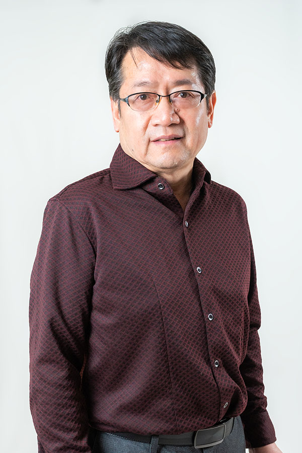 都郷直樹の宣材写真（バストアップ）